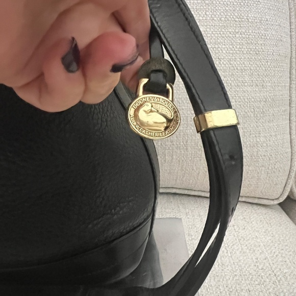 Dooney Bourke Bucket handbag and matching Wallet - Picture 6 of 15